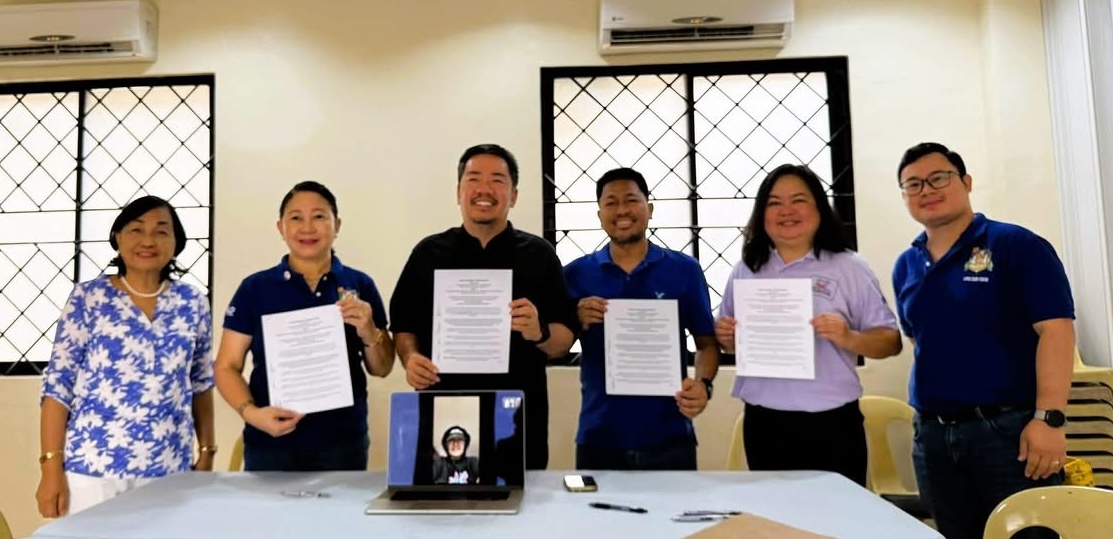 Our Lady of the Pillar Parish and D4EVF Signs MOA For a Free Clinic